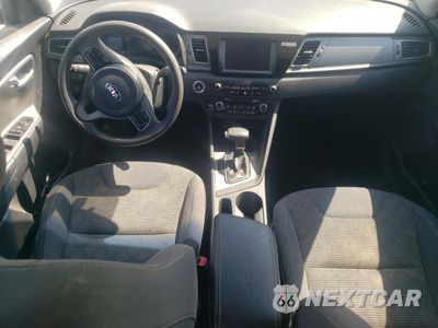 Zdjęcie 8 z 15 samochodu: 2017 KIA NIRO FE VIN:KNDCB3LC0H5064407 - miniatura