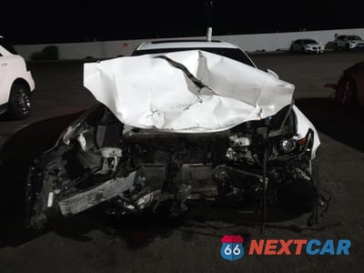 Piąte zdjęcie samochodu w środku: 2017 LEXUS IS 200T VIN:JTHBA1D25H5046220 - miniatura