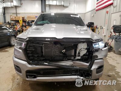 Piąte zdjęcie samochodu w środku: 2025 RAM 1500 LIMITED VIN:1C6SRFHP2SN638086 - miniatura