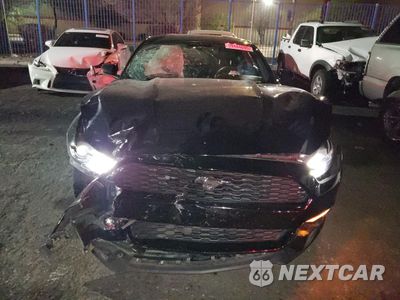 Piąte zdjęcie samochodu w środku: 2015 FORD MUSTANG VIN:1FA6P8TH6F5418165 - miniatura