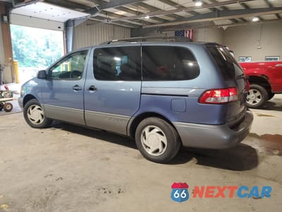 Drugie zdjęcie samochodu z przodu: 2002 TOYOTA SIENNA LE VIN:4T3ZF13C42U437712 - miniatura