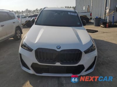 Piąte zdjęcie samochodu w środku: 2025 BMW X1 XDRIVE28I VIN:WBX73EF04S5138398 - miniatura