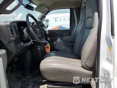 Zdjęcie 7 z 12 samochodu: 2023 GMC SAVANA CUTAWAY G3500 VIN:1GDY7RFP6P1193245 - miniatura