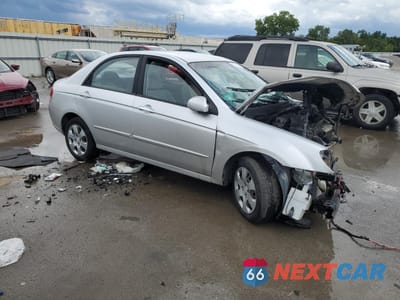 Czwarte zdjęcie samochodu z boku: 2009 KIA SPECTRA EX VIN:KNAFE221795658103 - miniatura