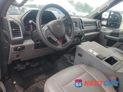 Zdjęcie 8 z 13 samochodu: 2017 FORD F550 SUPER DUTY VIN:1FD0X5HT6HEC91220 - miniatura