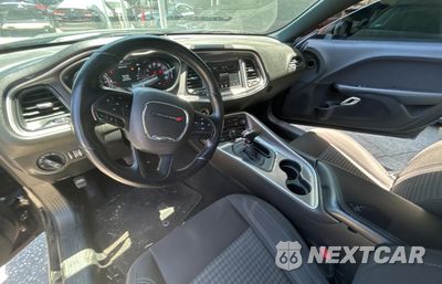 Zdjęcie 9 z 11 samochodu: 2019 DODGE CHALLENGER SXT VIN:2C3CDZAG1KH739642 - miniatura