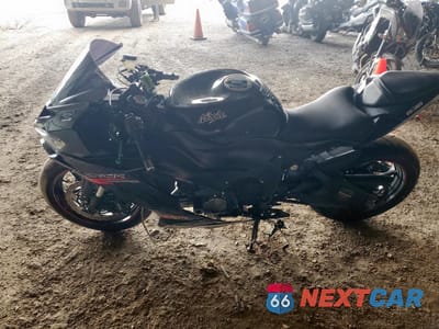 Trzecie zdjęcie samochodu z tyłu: 2020 KAWASAKI ZX636 K VIN:JKBZXJH1XLA006141 - miniatura