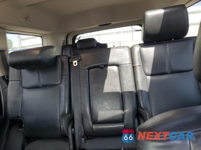 Zdjęcie 10 z 14 samochodu: 2010 JEEP COMMANDER LIMITED VIN:1J4RG5GT1AC137619 - miniatura