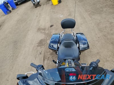 Piąte zdjęcie samochodu w środku: 2023 HARLEY-DAVIDSON FLHX VIN:1HD1KBC15PB680764 - miniatura