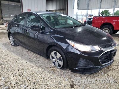 Czwarte zdjęcie samochodu z boku: 2019 CHEVROLET CRUZE LS VIN:1G1BC5SM4K7121713 - miniatura