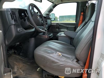 Zdjęcie 7 z 13 samochodu: 2016 CHEVROLET EXPRESS G2500 VIN:1GCWGAFF0G1238846 - miniatura