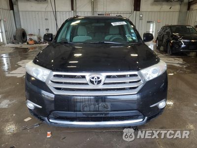 Piąte zdjęcie samochodu w środku: 2012 TOYOTA HIGHLANDER BASE VIN:5TDBK3EH7CS146285 - miniatura