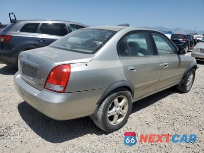 Trzecie zdjęcie samochodu z tyłu: 2002 HYUNDAI ELANTRA GLS VIN:KMHDN45D72U360511 - miniatura