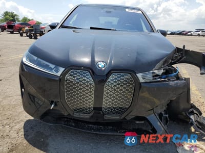 Piąte zdjęcie samochodu w środku: 2025 BMW IX M60 VIN:WB533CF02SCU41073 - miniatura