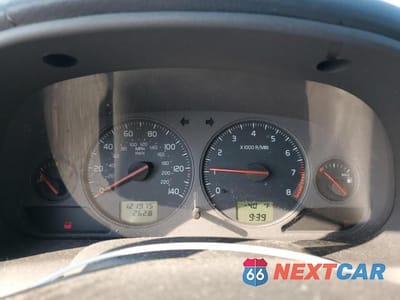 Zdjęcie 9 z 12 samochodu: 2004 VOLVO S40 1.9T VIN:YV1VS27534F078072 - miniatura