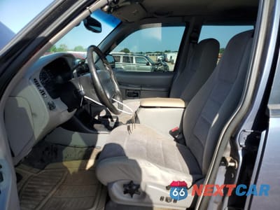 Zdjęcie 7 z 15 samochodu: 2000 FORD EXPLORER XLT VIN:1FMZU73E7YUB86440 - miniatura