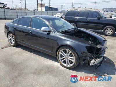 Czwarte zdjęcie samochodu z boku: 2011 AUDI S6 PRESTIGE VIN:WAUBNAFB3BN002806 - miniatura