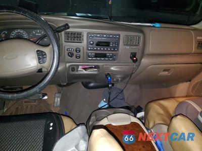 Zdjęcie 8 z 13 samochodu: 2002 FORD EXCURSION LIMITED VIN:1FMNU43S92EC53835 - miniatura