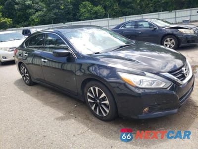 Czwarte zdjęcie samochodu z boku: 2018 NISSAN ALTIMA 2.5 VIN:1N4AL3APXJC267354 - miniatura