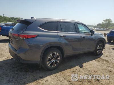 Trzecie zdjęcie samochodu z tyłu: 2022 TOYOTA HIGHLANDER HYBRID XLE VIN:5TDGBRCH4NS547419 - miniatura