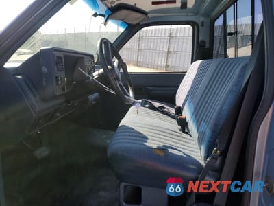 Zdjęcie 7 z 14 samochodu: 1989 CHEVROLET GMT-400 C1500 VIN:1GCDC14H4KZ149802 - miniatura