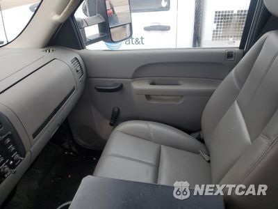 Zdjęcie 11 z 13 samochodu: 2012 CHEVROLET SILVERADO K3500 VIN:1GB3KZCG2CF204776 - miniatura