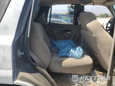Zdjęcie 11 z 13 samochodu: 2005 CHEVROLET TAHOE C1500 VIN:1GNEC13V65J142971 - miniatura