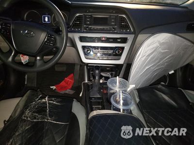 Zdjęcie 8 z 12 samochodu: 2017 HYUNDAI SONATA SE VIN:5NPE24AF6HH483356 - miniatura