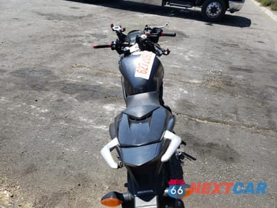 Zdjęcie 6 z 8 samochodu: 2015 HONDA CBR500 R VIN:MLHPC4461E5100689 - miniatura
