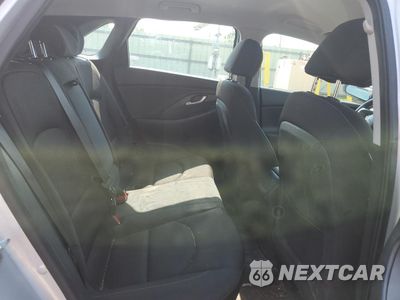 Zdjęcie 10 z 13 samochodu: 2019 HYUNDAI ELANTRA GT VIN:KMHH35LE8KU094523 - miniatura
