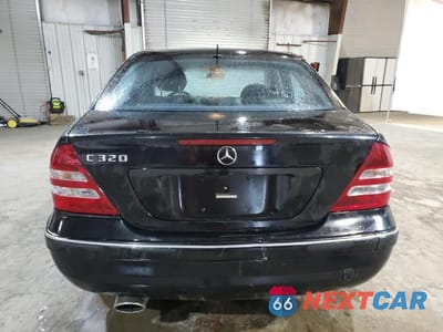 Zdjęcie 6 z 13 samochodu: 2005 MERCEDES-BENZ C 320 VIN:WDBRF64J85F557964 - miniatura