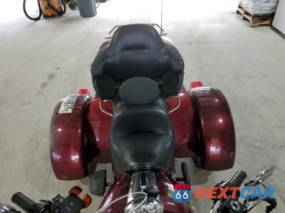 Piąte zdjęcie samochodu w środku: 2015 HARLEY-DAVIDSON FLHTCUTG TRI GLIDE ULTRA VIN:1HD1MAL15FB861463 - miniatura