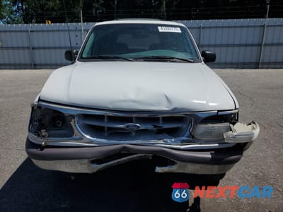 Piąte zdjęcie samochodu w środku: 1996 FORD EXPLORER VIN:1FMDU34X1TUB84064 - miniatura