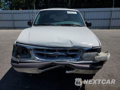 Piąte zdjęcie samochodu w środku: 1996 FORD EXPLORER VIN:1FMDU34X1TUB84064 - miniatura
