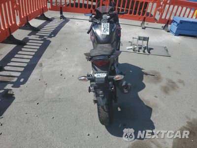 Zdjęcie 6 z 9 samochodu: 2020 HONDA CBR300 R VIN:MLHNC5115L5600020 - miniatura