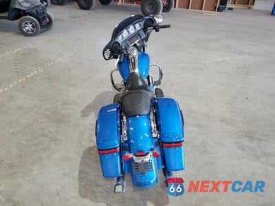 Zdjęcie 6 z 8 samochodu: 2018 HARLEY-DAVIDSON FLHX STREET GLIDE VIN:1HD1KBC19JB636662 - miniatura