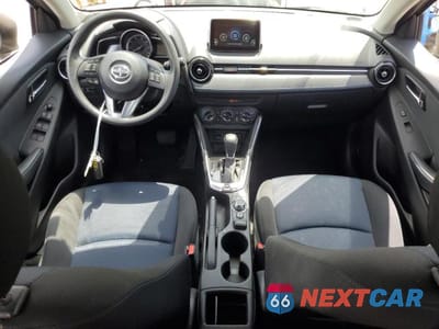 Zdjęcie 8 z 12 samochodu: 2016 TOYOTA SCION IA VIN:3MYDLBZV4GY130125 - miniatura