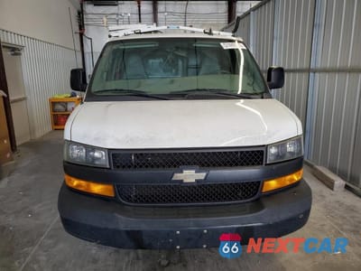 Piąte zdjęcie samochodu w środku: 2018 CHEV EXPRESS G2500 VIN:1GCWGAFP9J1198380 - miniatura