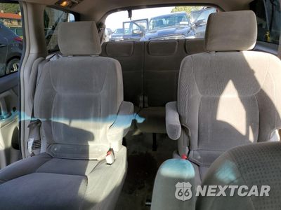 Zdjęcie 10 z 15 samochodu: 2005 TOYOTA SIENNA CE VIN:5TDZA23C35S302702 - miniatura
