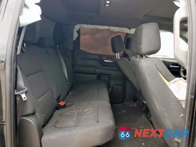 Zdjęcie 10 z 13 samochodu: 2021 CHEVROLET SILVERADO K1500 CUSTOM VIN:3GCPYBEK7MG211744 - miniatura