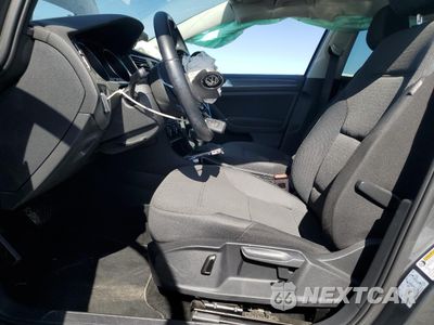 Zdjęcie 7 z 13 samochodu: 2019 VOLKSWAGEN E-GOLF SE VIN:WVWKR7AU8KW903263 - miniatura