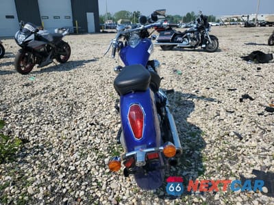 Czwarte zdjęcie samochodu z boku: 2015 HONDA VT1300 CR VIN:JH2SC6608FK500633 - miniatura
