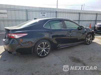 Trzecie zdjęcie samochodu z tyłu: 2018 TOYOTA CAMRY L VIN:4T1B11HK2KU699883 - miniatura