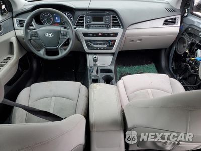 Zdjęcie 8 z 12 samochodu: 2017 HYUNDAI SONATA SE VIN:5NPE24AF6HH516775 - miniatura