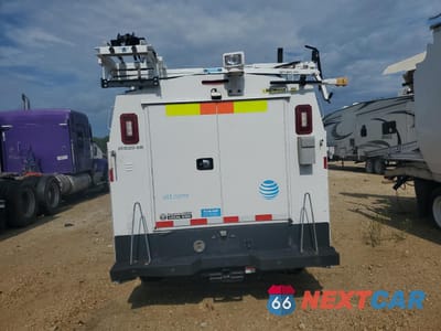 Zdjęcie 6 z 12 samochodu: 2018 CHEVROLET SILVERADO C3500 VIN:1GB3CYCG9JZ205913 - miniatura