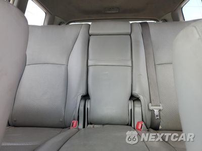 Zdjęcie 10 z 13 samochodu: 2006 TOYOTA HIGHLANDER HYBRID VIN:JTEEW21A460014835 - miniatura
