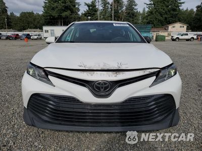 Piąte zdjęcie samochodu w środku: 2020 TOYOTA CAMRY LE VIN:4T1C11AK1LU929574 - miniatura