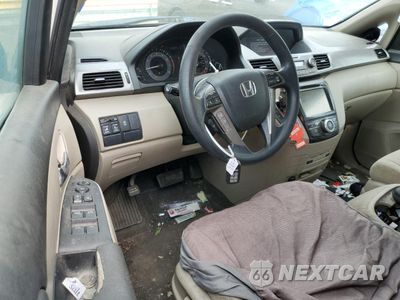 Zdjęcie 8 z 13 samochodu: 2016 HONDA ODYSSEY SE VIN:5FNRL5H35GB114453 - miniatura