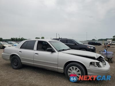 Czwarte zdjęcie samochodu z boku: 2011 FORD CROWN VICTORIA POLICE INTERCEPTOR VIN:2FABP7BV7BX172574 - miniatura