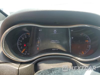 Zdjęcie 9 z 15 samochodu: 2015 JEEP GRAND CHEROKEE LIMITED VIN:1C4RJFBG7FC242843 - miniatura